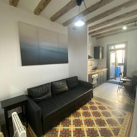 Spacious Modern Apartment In The Vibrant El Raval バルセロナ エクステリア 写真