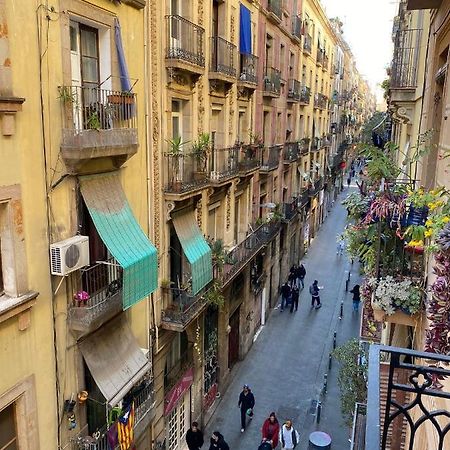 Spacious Modern Apartment In The Vibrant El Raval バルセロナ エクステリア 写真