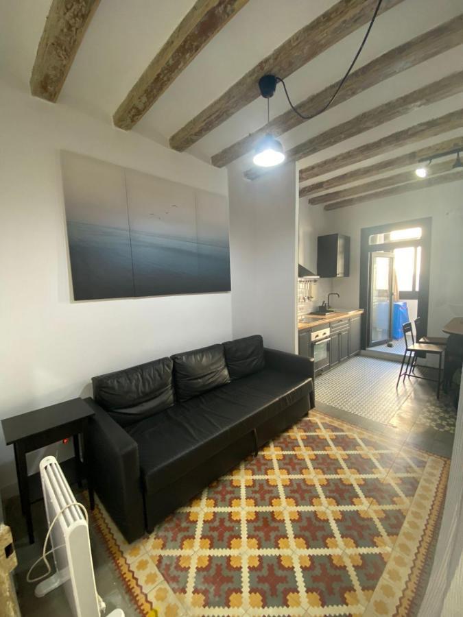 Spacious Modern Apartment In The Vibrant El Raval バルセロナ エクステリア 写真